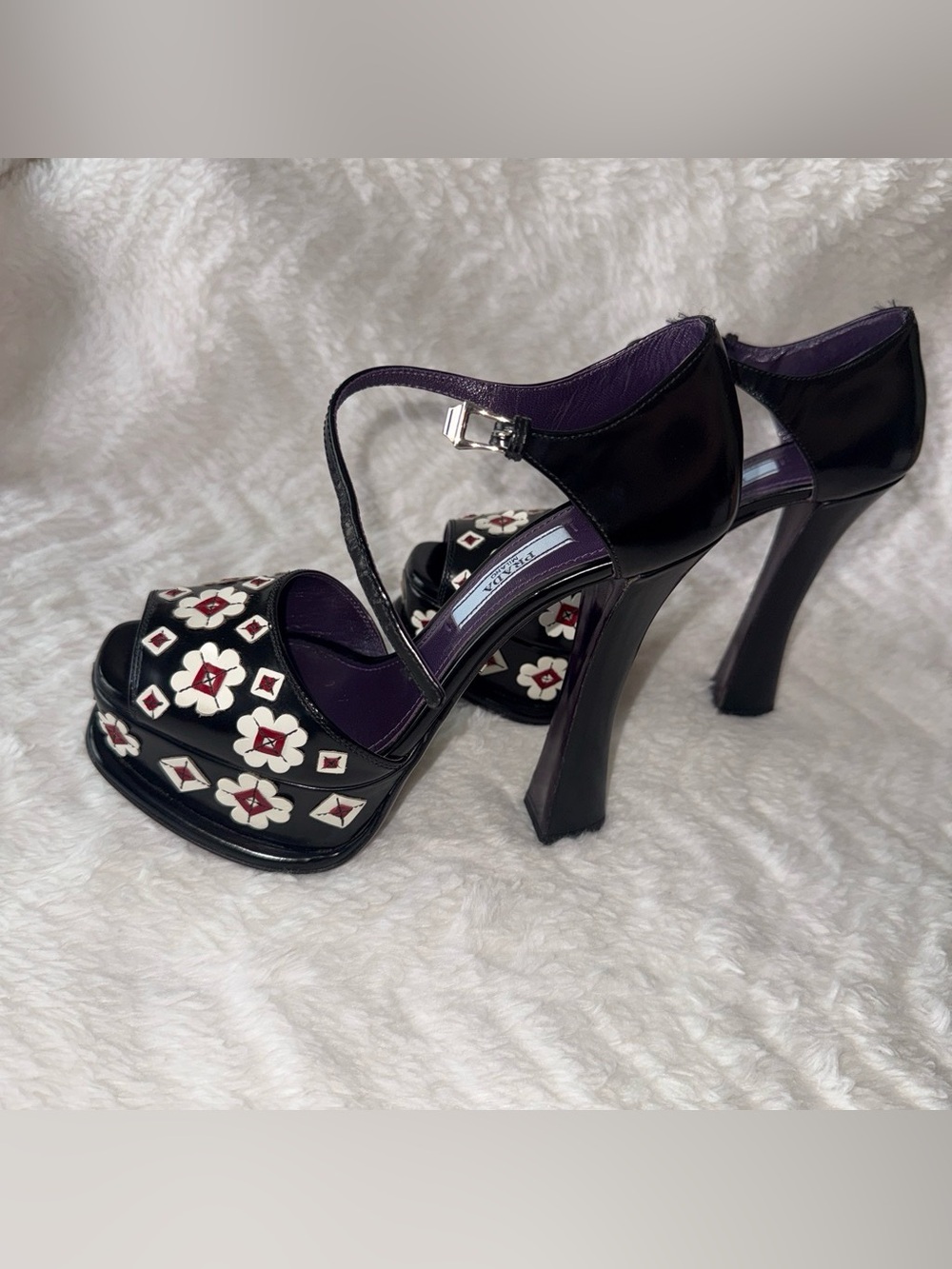 Prada Black Patent Platform Heels with White & Red Floral Appliqué - Picture 7 of 9
